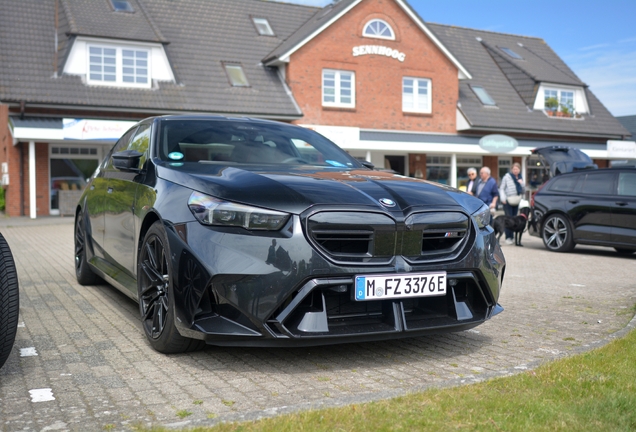 BMW M5 G90