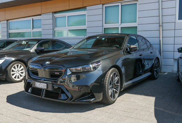 BMW M5 G90