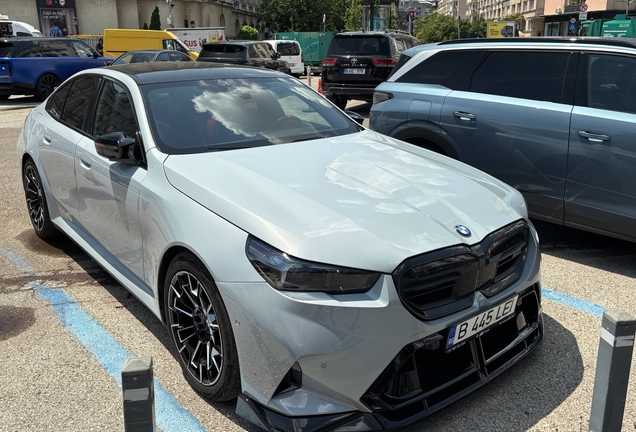 BMW M5 G90