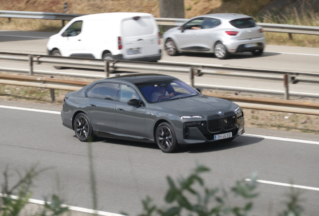 BMW M760e xDrive