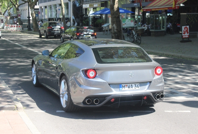 Ferrari FF