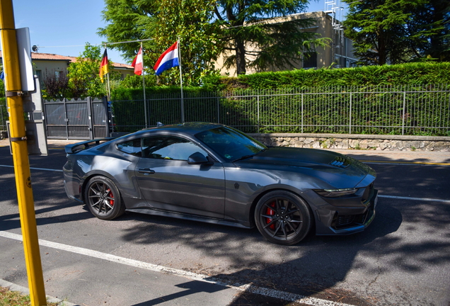 Ford Mustang Dark Horse 2024