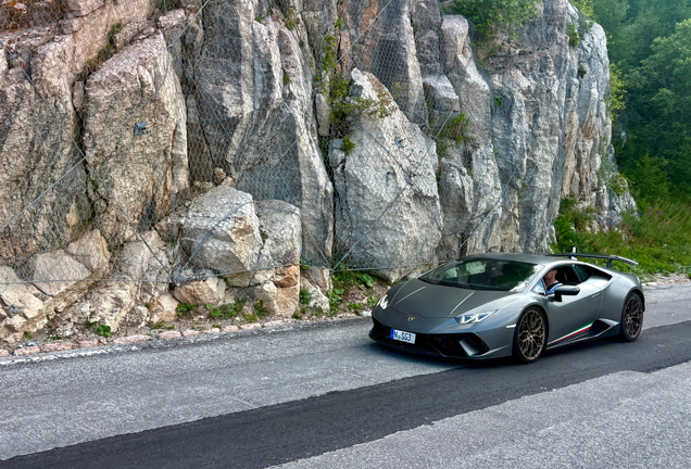 Lamborghini Huracán LP640-4 Performante