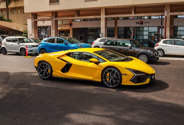 Lamborghini Revuelto