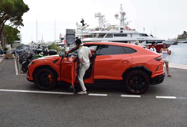 Lamborghini urus