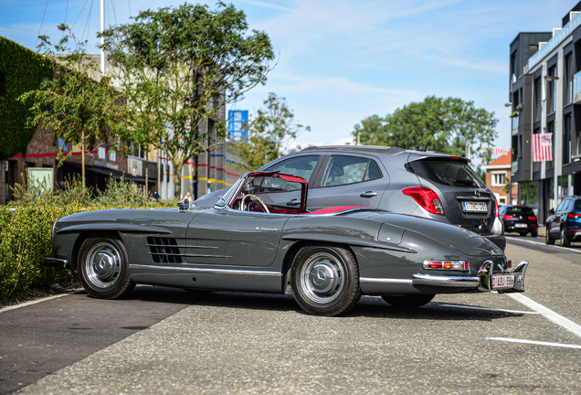 Mercedes-Benz 300SL Roadster
