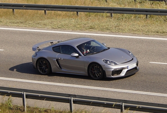 Porsche 718 Cayman GT4