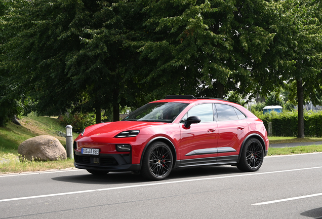 Porsche Macan EV GTS