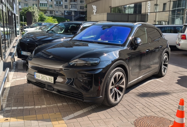 Porsche Macan EV Turbo