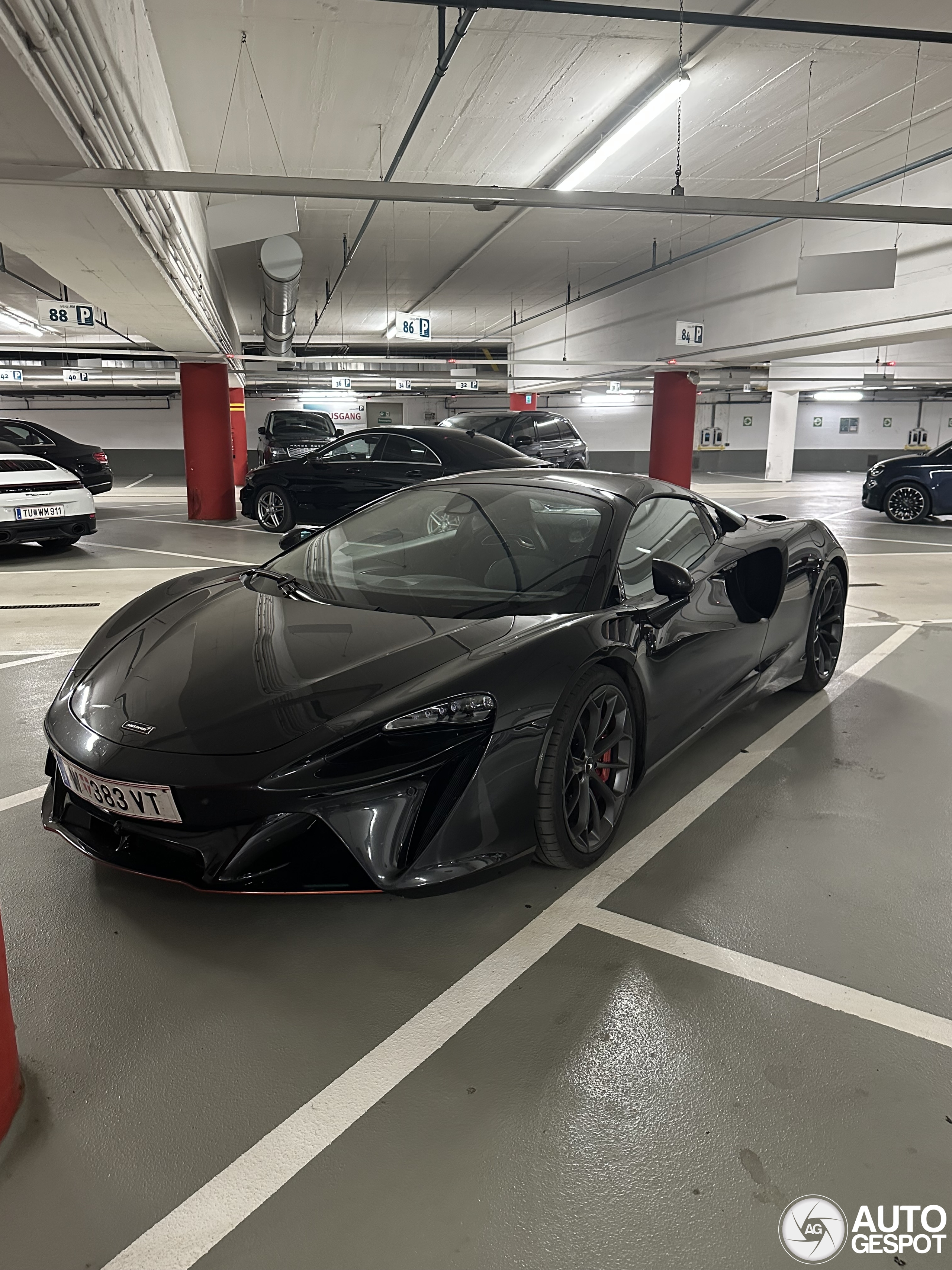 McLaren Artura Spider