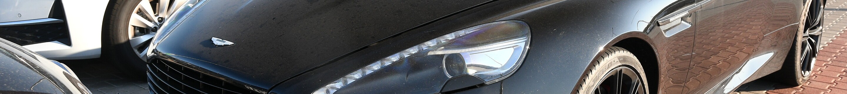 Aston Martin DB9 2013