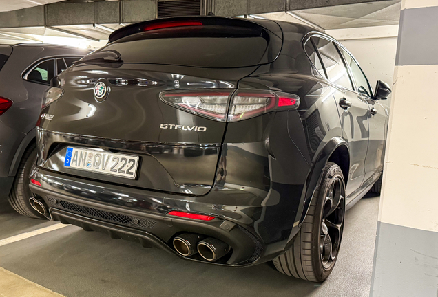 Alfa Romeo Stelvio Quadrifoglio 2023