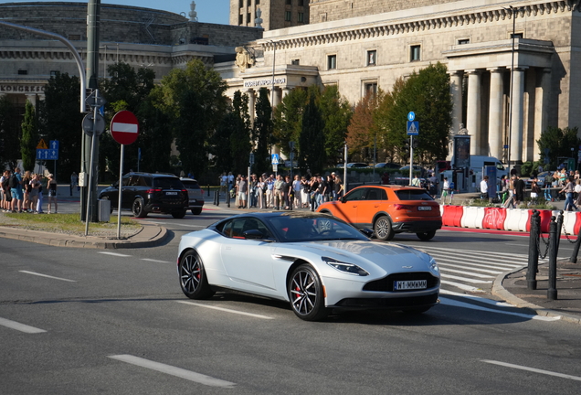 Aston Martin DB11
