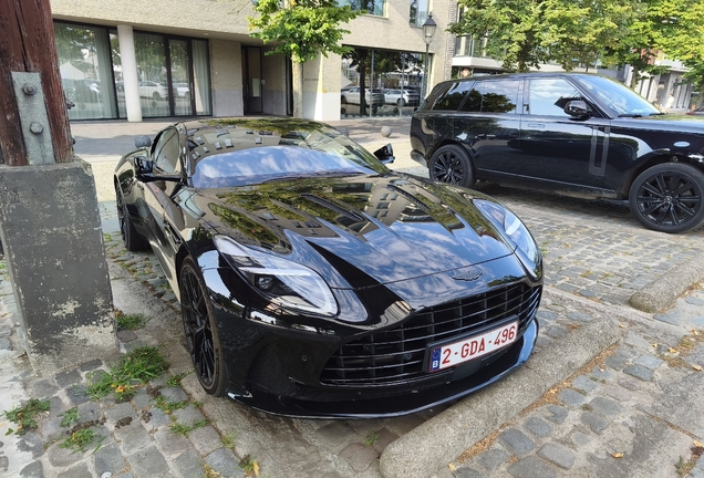 Aston Martin DB12