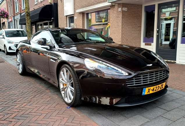 Aston Martin Virage 2011