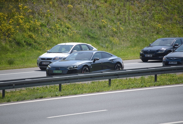 Audi RS E-Tron GT 2025