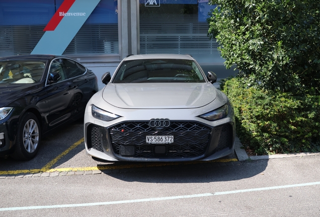 Audi RS5 Avant B10