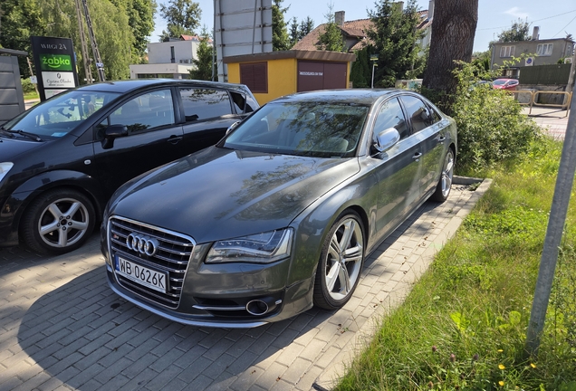Audi S8 D4