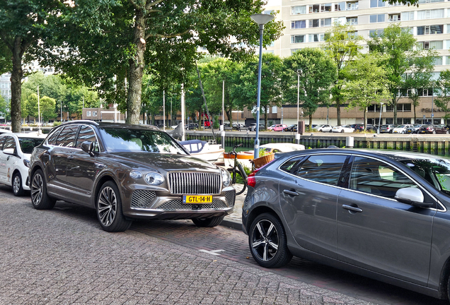 Bentley Bentayga Hybrid Azure 2024