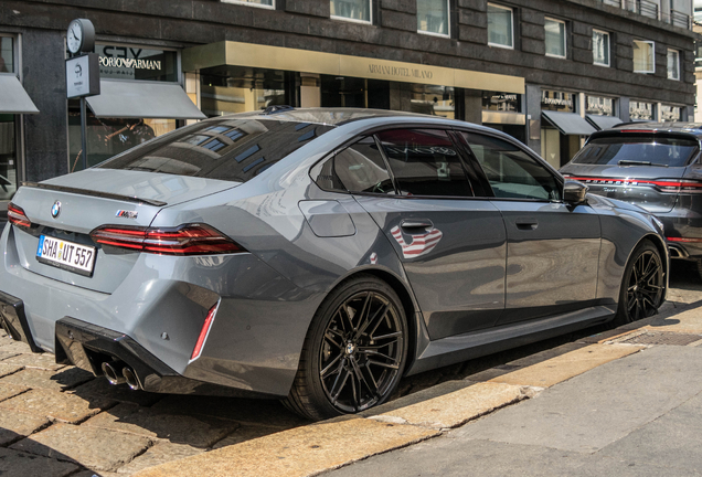 BMW M5 G90