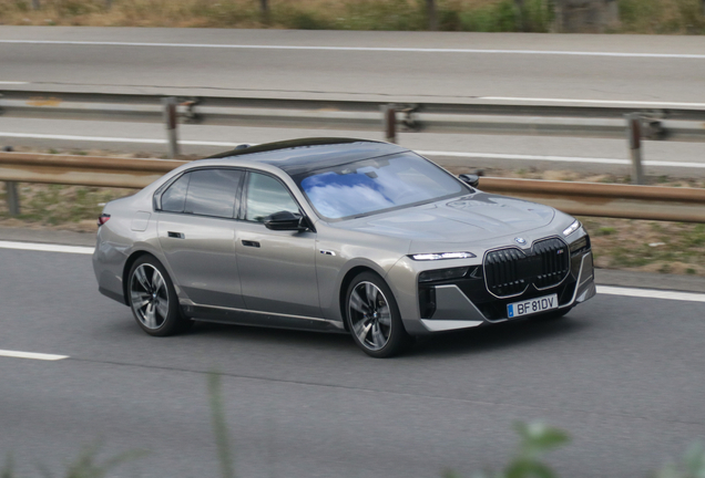 BMW M760e xDrive