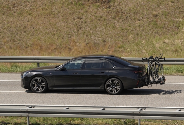 BMW M760e xDrive