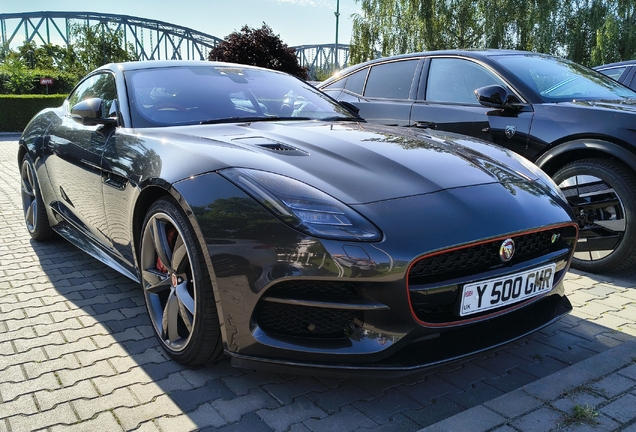 Jaguar F-TYPE R Coupé 2017