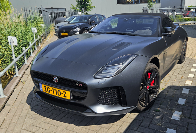 Jaguar F-TYPE SVR Convertible 2017