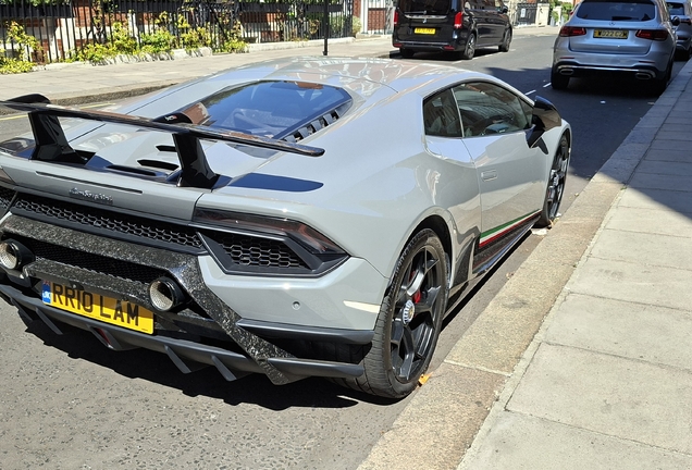 Lamborghini Huracán LP640-4 Performante