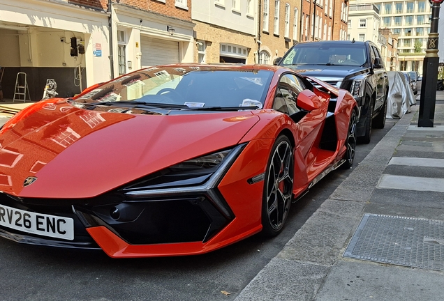 Lamborghini Revuelto
