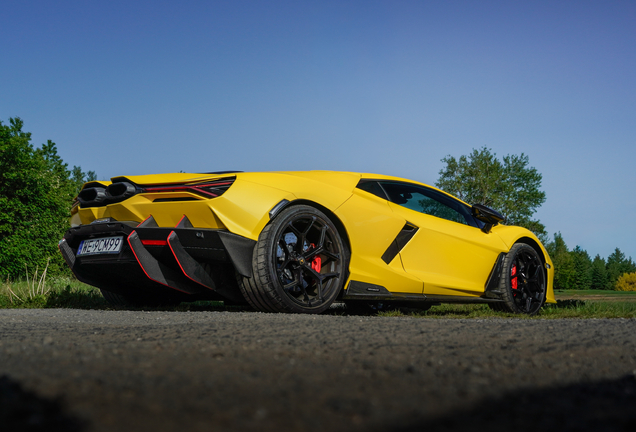 Lamborghini Revuelto