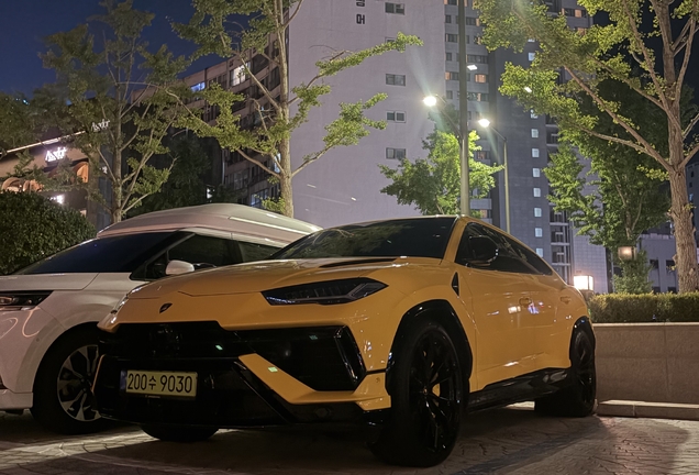 Lamborghini Urus s