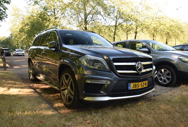 Mercedes-Benz GL 63 AMG X166