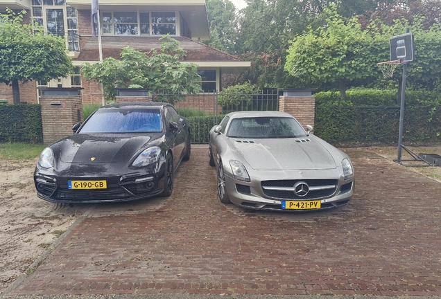 Mercedes-Benz SLS AMG