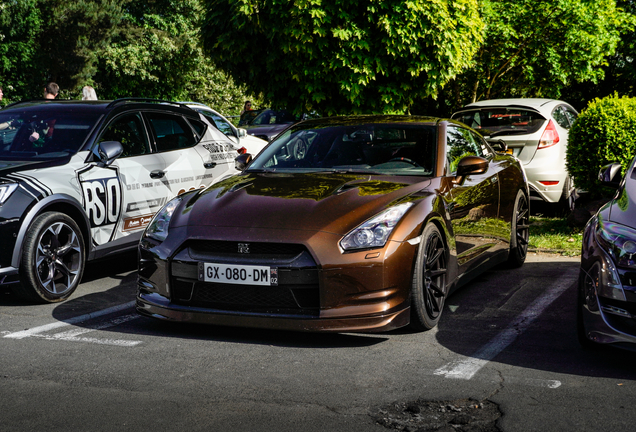 Nissan GT-R