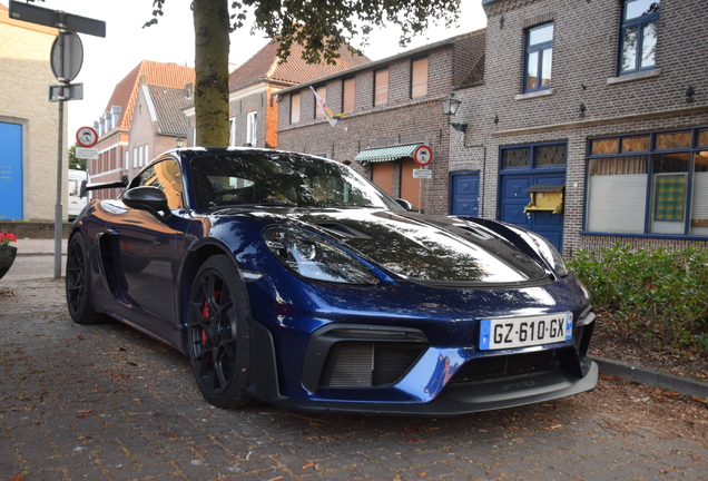 Porsche 718 Cayman GT4