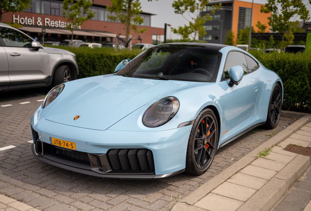Porsche 992 Carrera 4 GTS MkII