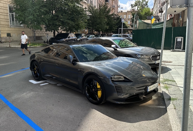 Porsche Taycan Turbo S MkI