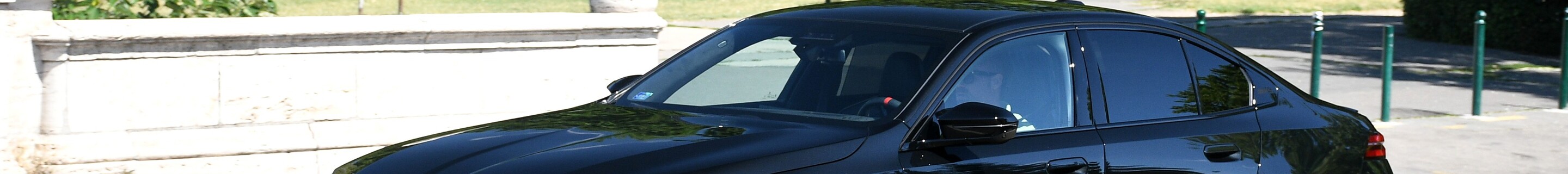 BMW M5 G90