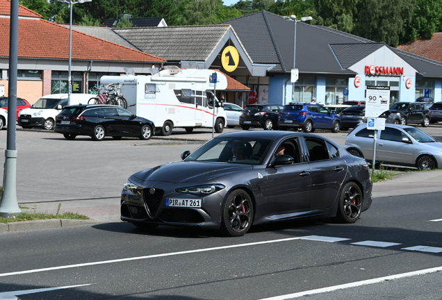 Alfa Romeo Giulia Quadrifoglio 2023