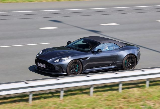 Aston Martin DB12 Volante