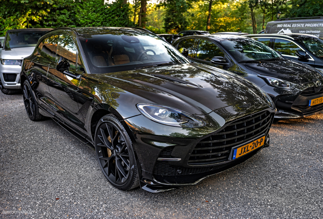 Aston Martin DBX707