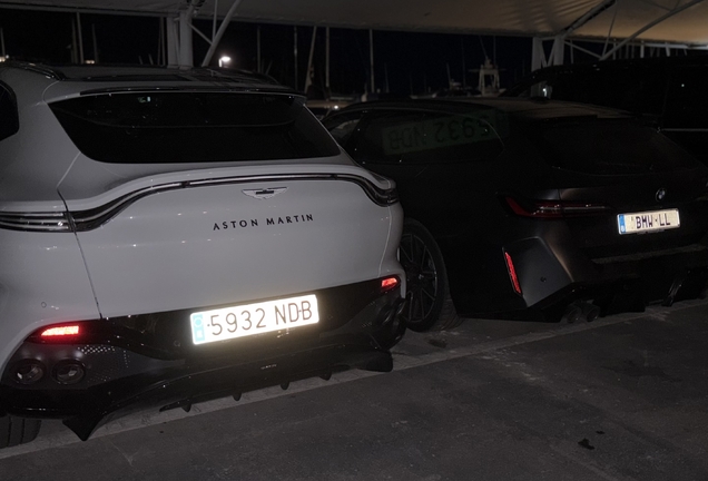 Aston Martin DBX707