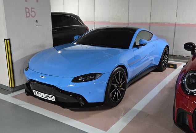 Aston Martin V8 Vantage 2018