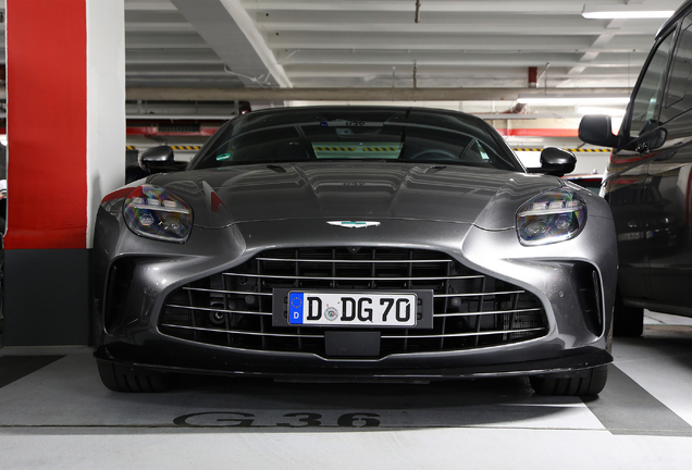 Aston Martin V8 Vantage Roadster 2025