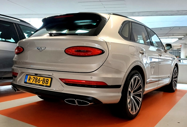 Bentley Bentayga Hybrid 2021