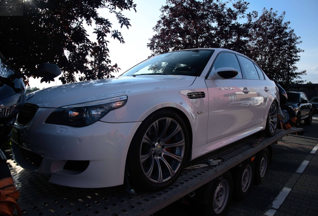 BMW M5 E60 2005