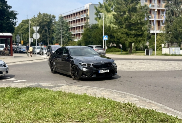 BMW M5 G90