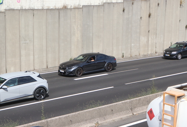 BMW M5 G90