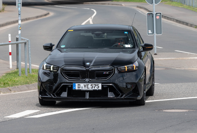 BMW M5 G90